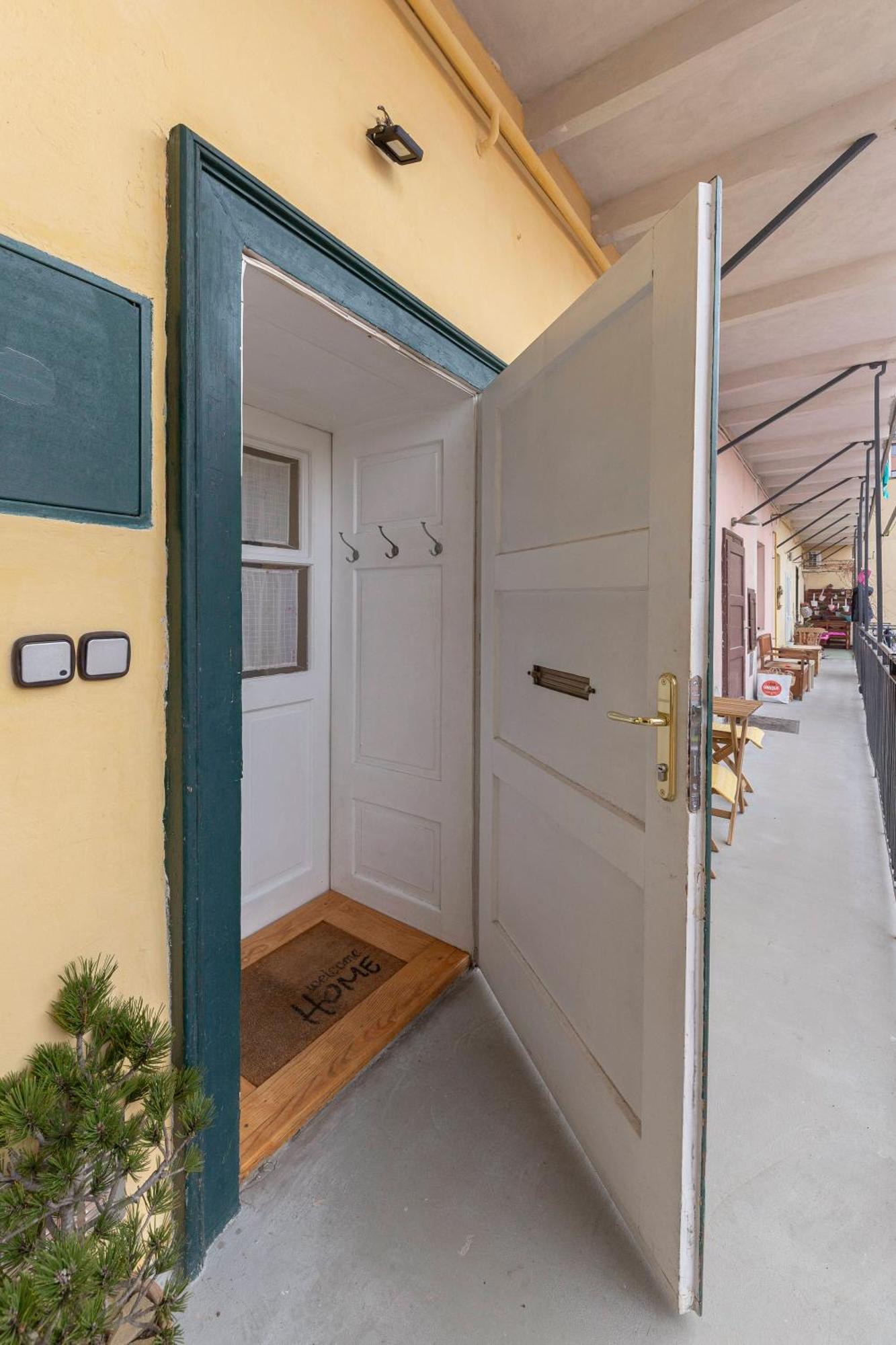 Historical Caserne Apartment Ljubljana Buitenkant foto