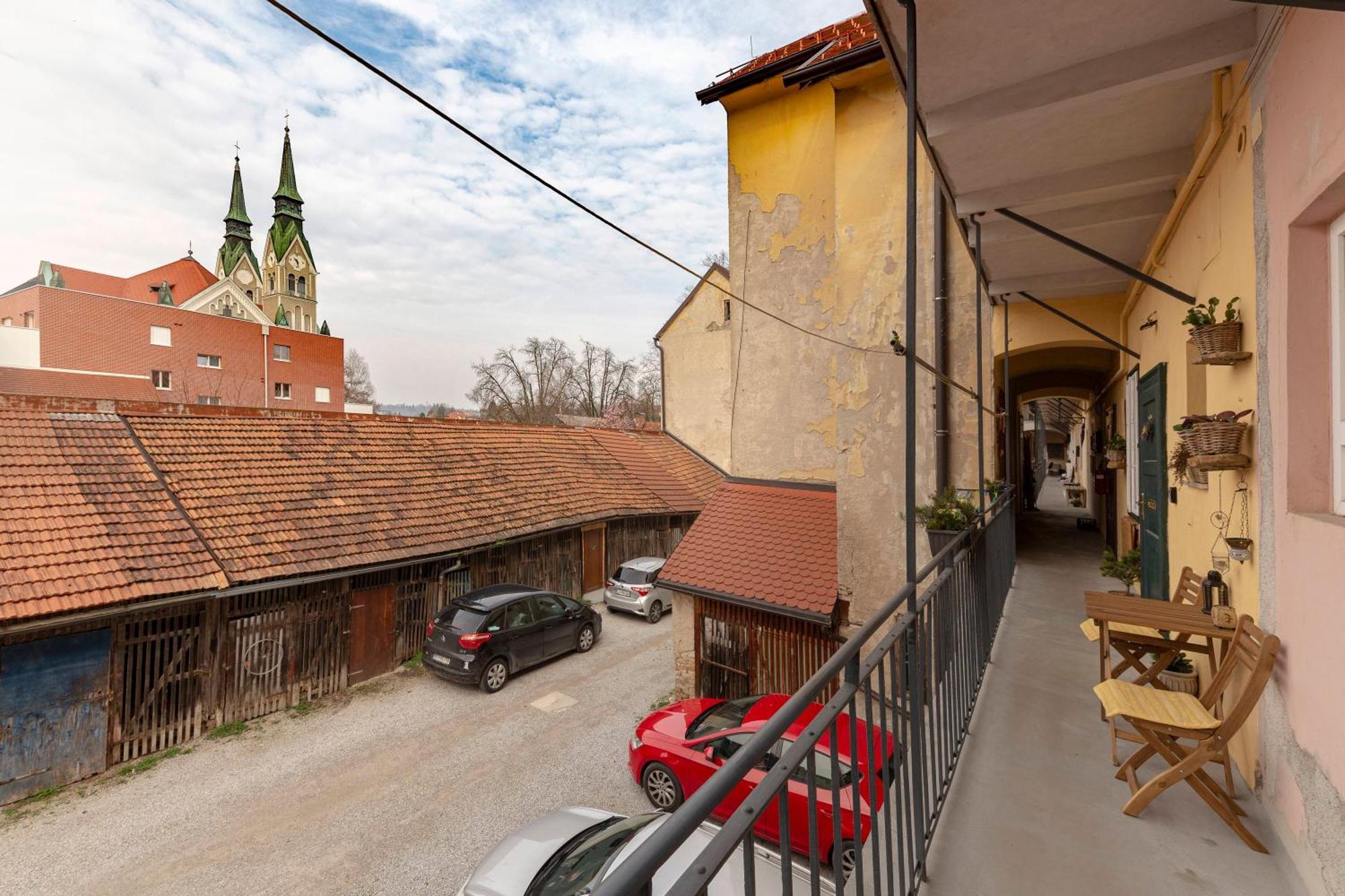 Historical Caserne Apartment Ljubljana Buitenkant foto